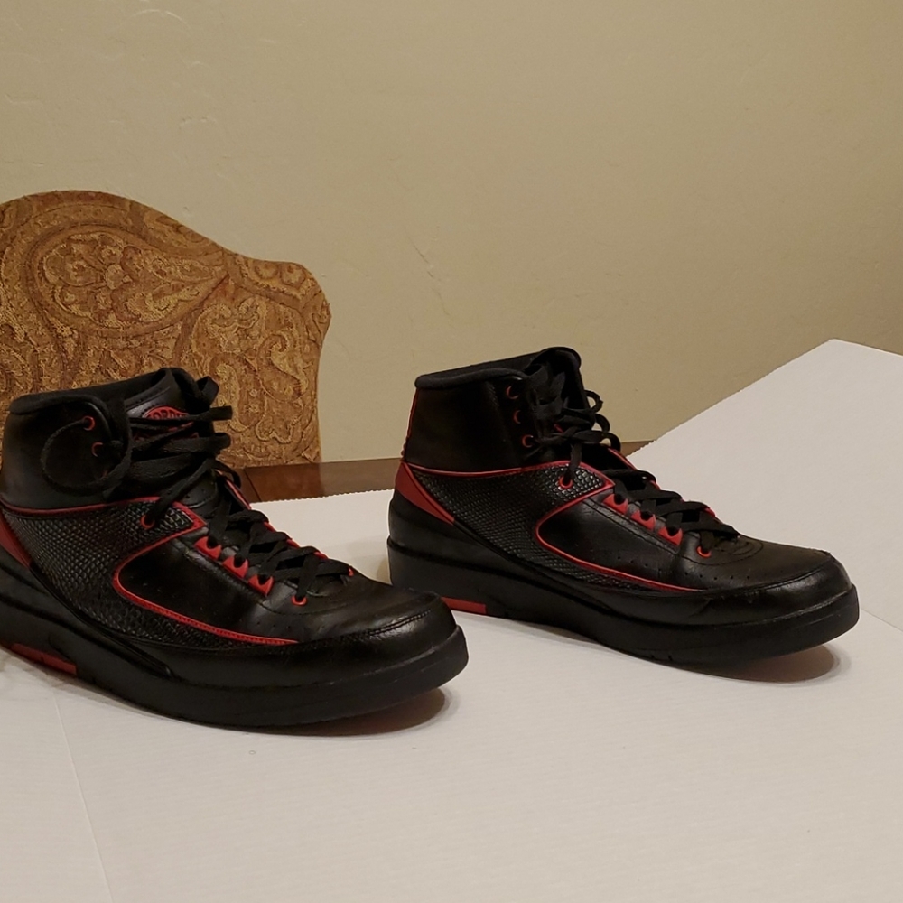 Air Jordan 2 Retro (Authentic)